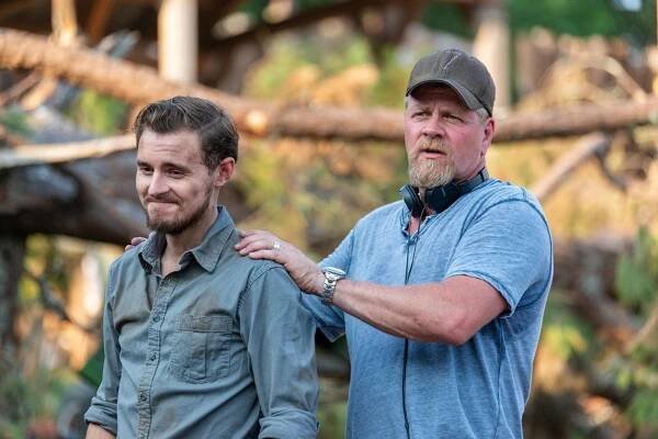 Callan McAuliffe, Michael Cudlitz - Živí mrtví - Umlčte Šeptače - Z natáčení