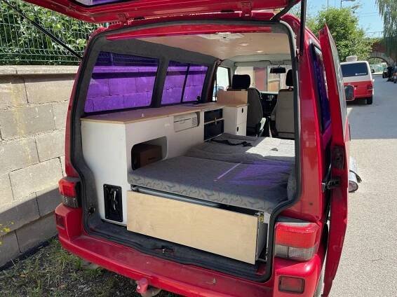 Vestavby – Let's Camp