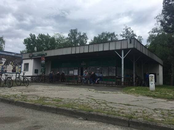 Život v kraji se vrací k normálu, i Zlaté jablko otevřelo další prodejny