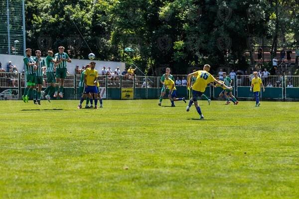 Zlatá jízda dokončena. Neratovice-Byškovice ovládly 4. ligu, skupinu B | FOTBAL.CZ