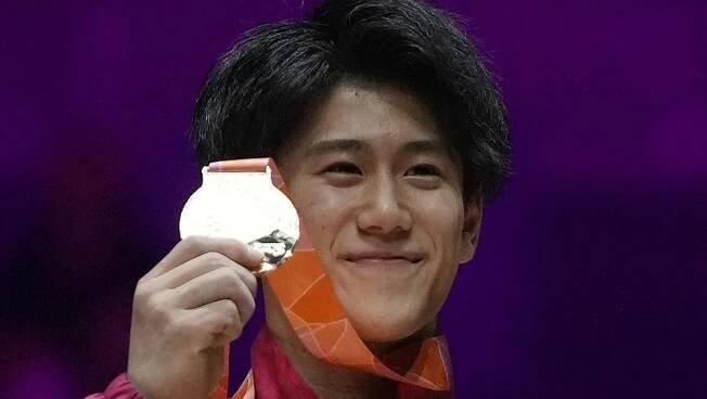 Olympijský šampion Hašimoto získal v gymnastickém víceboji premiérové zlato z MS