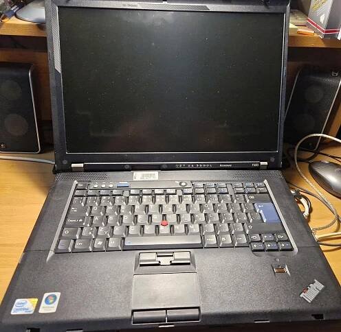 Nefunkční NoteBook Leonovo T500 - Notebooky, příslušenství
