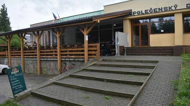 Pod střechu! Populární Třináctka na Osoblažsku má zahrádku útulnou i za deště