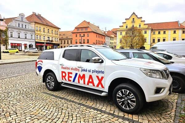Ing. Veronika Machová, realitní makléř RE/MAX 4 You foto 1