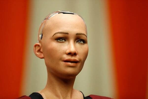 Robot získal občanství v Saúdské Arábii. Má víc práv, než ženy