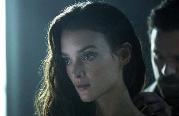 Falcon Lake: První láska na pozadí strašidelných historek (trailer) | Totalfilm.cz