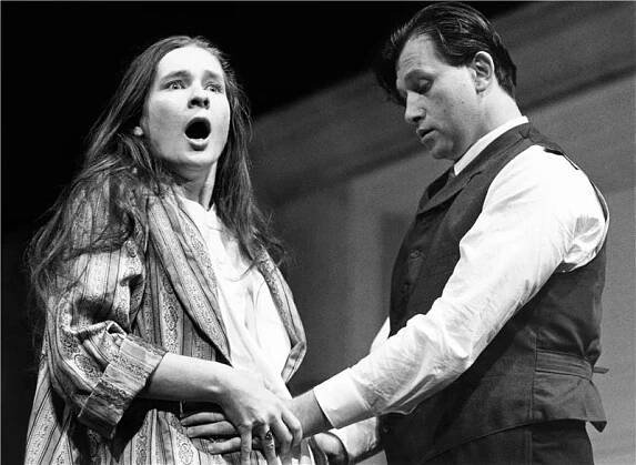 Leona si pospíšila - 10.11.1995 (Eva Salzmannová, Jan Hrušínský) Foto: Hana Smejkalová