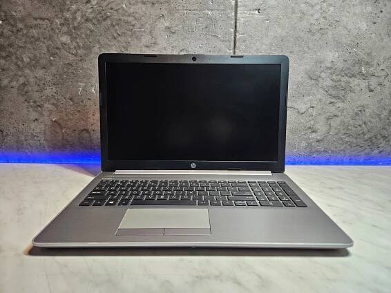 HP 255 G7 | 15.6 FullHD | Ryzen 5 PRO 3500U 16GB DDR4 | 256GB SSD | W11PRO Rozložení kláves US international (qwerty)