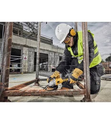 Úhlová bruska 125mm Dewalt DWE4347 : Dewalt-eshop.cz