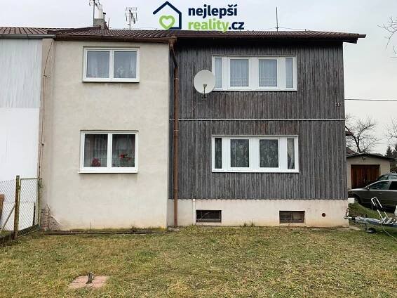 Prodej bytu 2+KK se zahradou, bazénem a garáží | Reality.iDNES.cz 