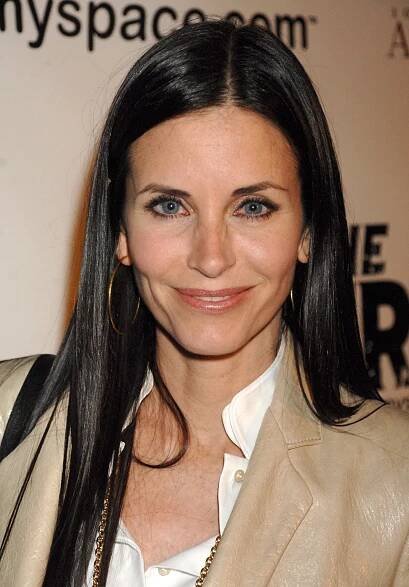Courteney Cox Arquette during "The Tripper" Los Angeles premiere - Red Carpet at Hollywood Forever Cemetary in Hollywood, California on April 11, 2007 | Source: Getty Images