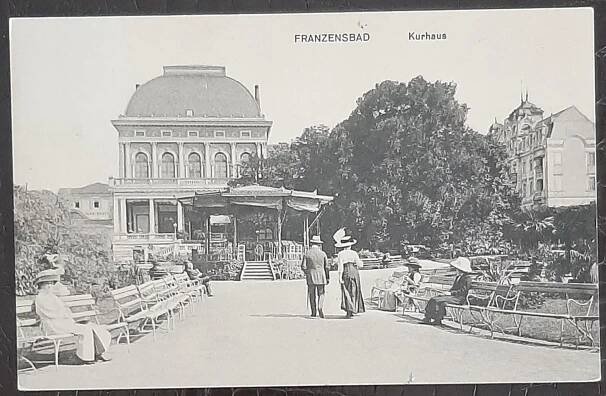 Cheb Františkovy Lázně Kurhaus park lidé