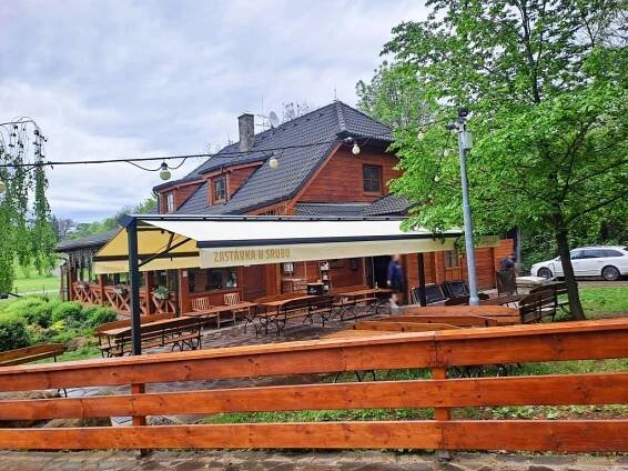 Markýzový přístřešek pro restaurace