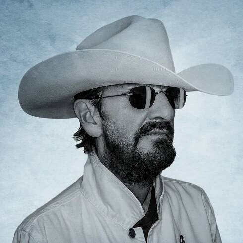 Ringo Starr’s Grand Ole Opry Debut | Willie’s Roadhouse