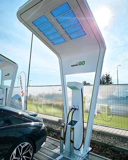 ejoin dnes veľkolepo otvoril unikátny nabíjací HUB s výkonom až do 600 kW! - TECHBOX.sk