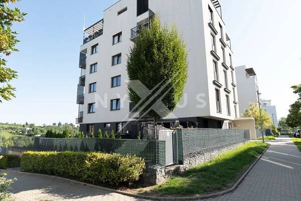 Prodej bytu 3+kk - 82 m2 s balkonem, sklepem a 2x gar. stání, Učňovská, Praha 9 - Hrdlořezy | Nyxus reality s.r.o.