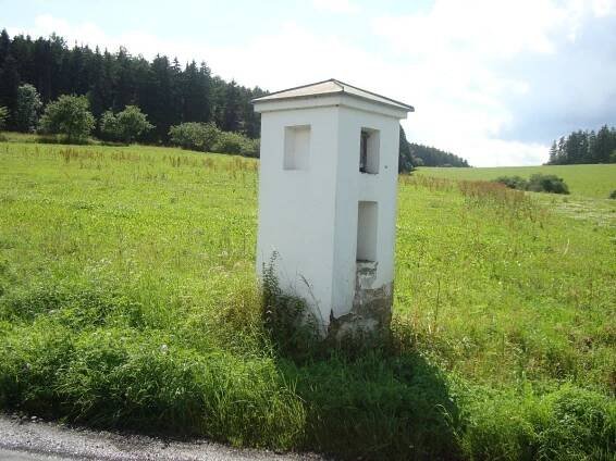 Fotogalerie Luká-Veselíčko - Luká-Veselíčko-boží muka ve směru od obce Luká-Foto:Ulrych Mir. - č. 325805 | Turistika.cz