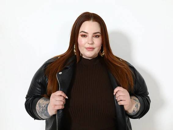 Tess Holliday Reveals She’s ‘Anorexic and In Recovery’