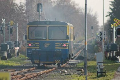 Vlaky mohou uhánět až stovkou, rekonstrukce zvýšila rychlost na trati