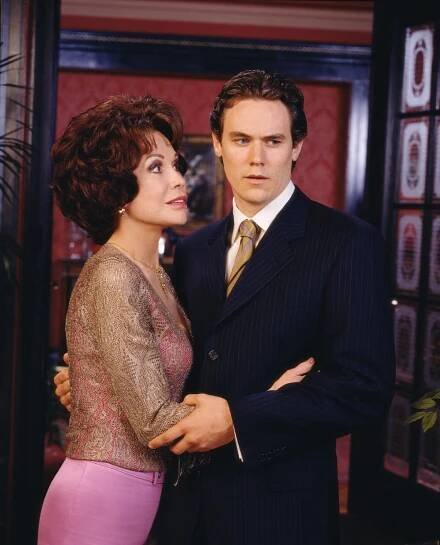 2001 photo of Mary Tyler Moore and Gabriel Olds.