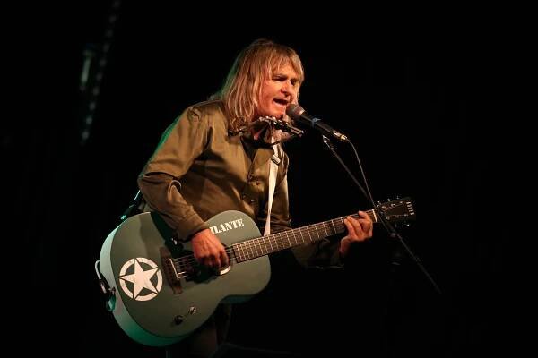 Mike Peters, Frontman of the Alarm, Dies After Battle With Cancer