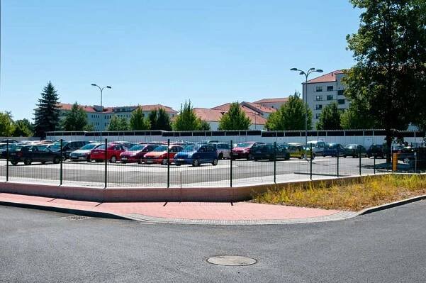 Nemocnice České Budějovice – zaměstnanecké parkoviště, komunikace