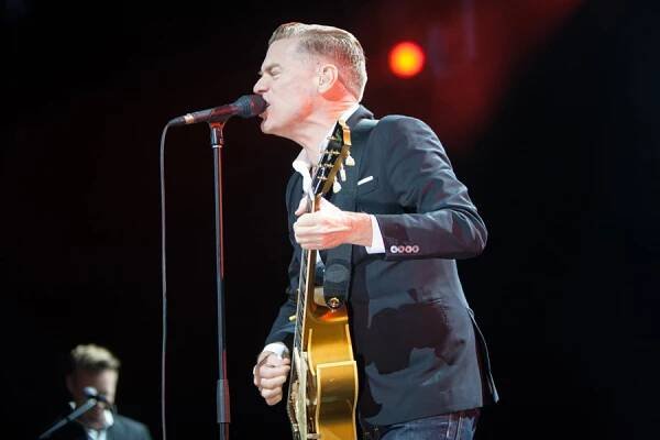 Bryan Adams se s tím v Praze nemazal - musicserver.cz