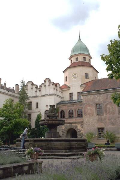 Zámek Častolovice - Orlické hory a Podorlicko - oficiální turistický portál