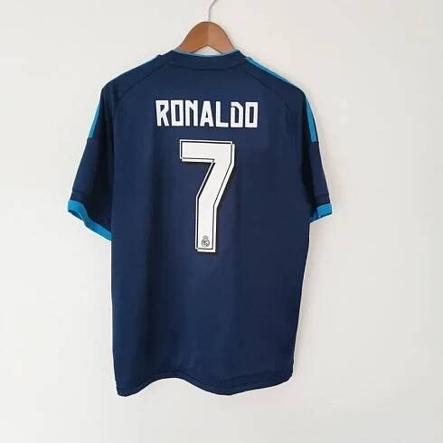 Ronaldo-Real-Madrid-2015-2016-third-shirt