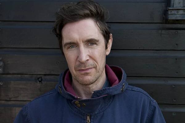 Mateřské pouto - Promo - Paul McGann