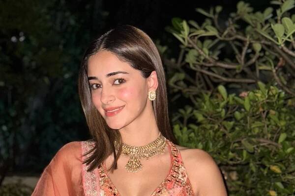 Rosy lips are trending this Diwali season: From Ananya Panday to Katrina Kaif