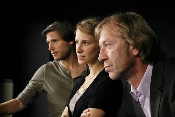 Vteřiny před vraždou - Tvrzení proti tvrzení - Z filmu - Sebastian Ströbel, Chiara Schoras, Oliver Stritzel