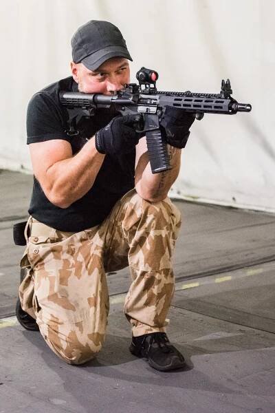 Zážitková indoor střelba: Speciální jednotky & sniper - 7 zbraní - Zážitky.cz