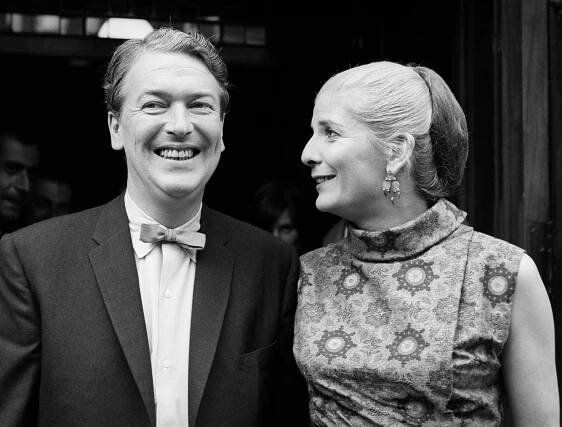 Elizabeth Jane Howard, Novelist of Mid-Century British Life, Dies at 90
