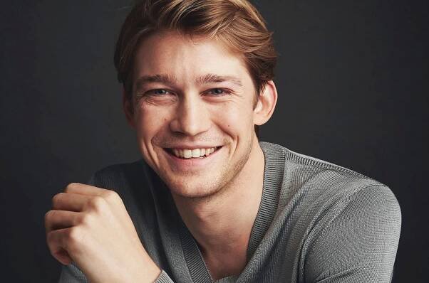 Joe Alwyn Is A Grammy Winner For 'Folklore'