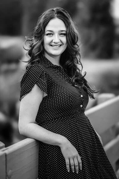Kelly McVeigh Senior Photos-36