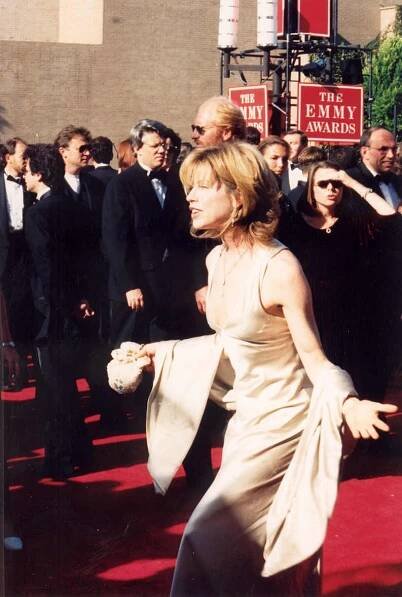 Julianne Phillips Net Worth