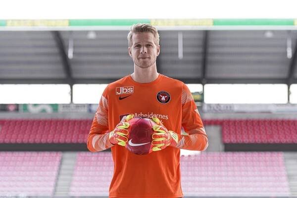 Jonas Lössl vender hjem til FC Midtjylland