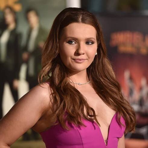 Abigail Breslin Reveals Her Father Died After Contracting COVID-19
