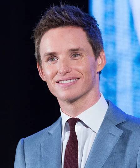 Eddie Redmayne Biography, Physical Status, Age, Height, Education, Family, Girl Friend, Favourite Things, Movies, and More - Celebrity Info World