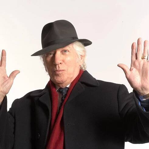 Frank Finlay dead: British Oscar-nominated actor who played opposite Olivier dies aged 89