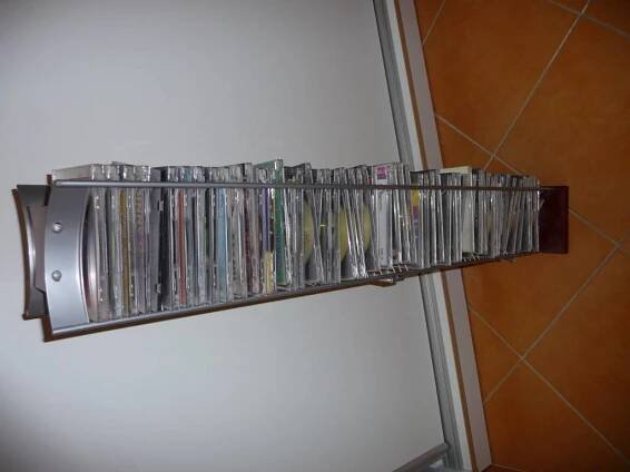 Daruji za odvoz stojan na cd | VšezaOdvoz