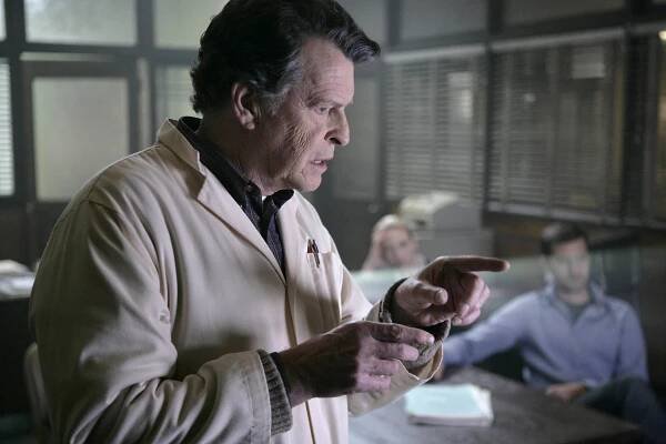 Hranice nemožného - Zmrtvýchvstání - Z filmu - John Noble