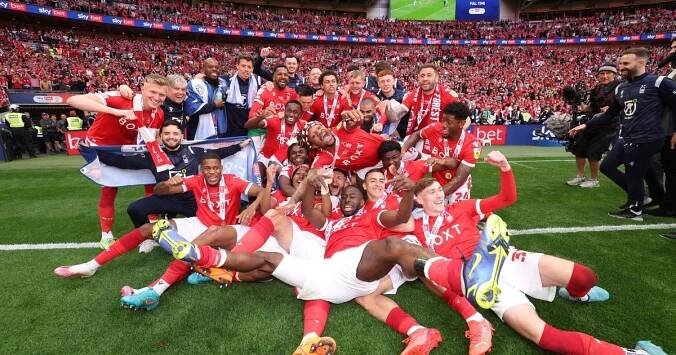 Nottingham Forest je zpět. Jako nováček už získal titul a dobyl Evropu