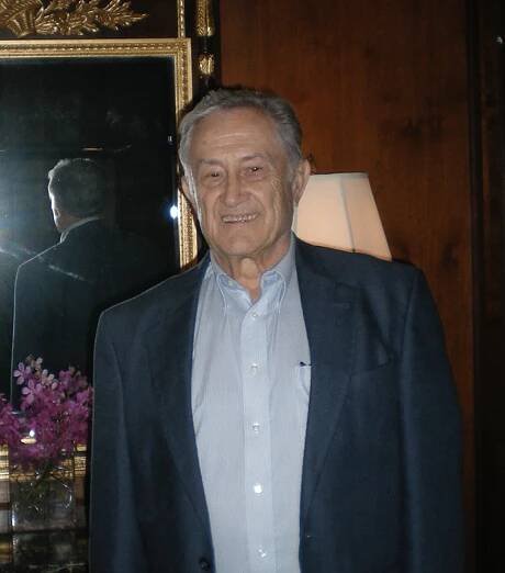 Luis Jorge González