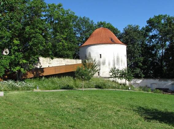 Chrudim - komplex kostela sv... - Dům, budova