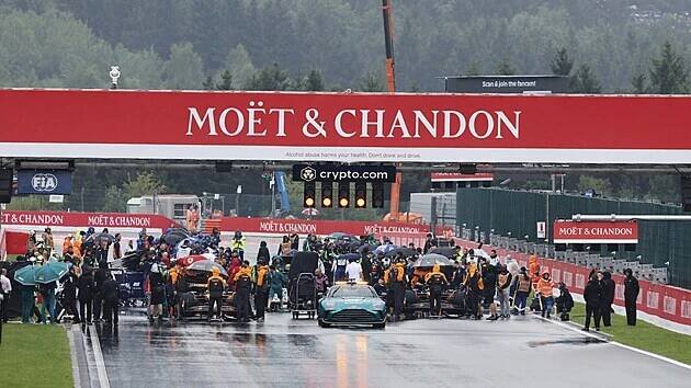 Formule 1: Velkou cenu Belgie ovládl Piastri před kolegou Norrisem - iDNES.cz