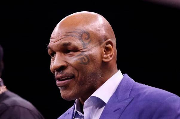 Tyson a Mayweather se utkají v exhibici