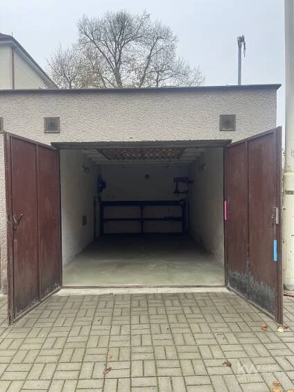 Pronájem garáže, 18 m2 - Tábor