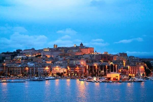 Cagliari - Plavby lodi